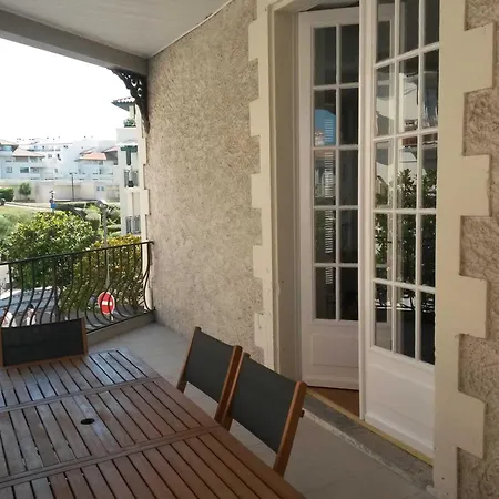 Beautiful And Bright 1st Floor Flat With Large Terrace - Center ביאריץ