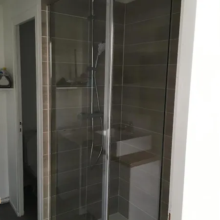 Beautiful And Bright 1st Floor Flat With Large Terrace - Center *