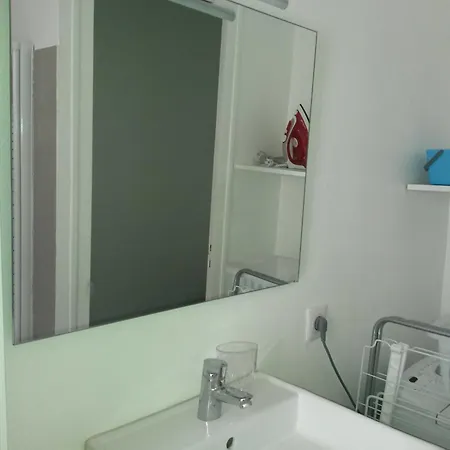 Beautiful And Bright 1st Floor Flat With Large Terrace - Center *