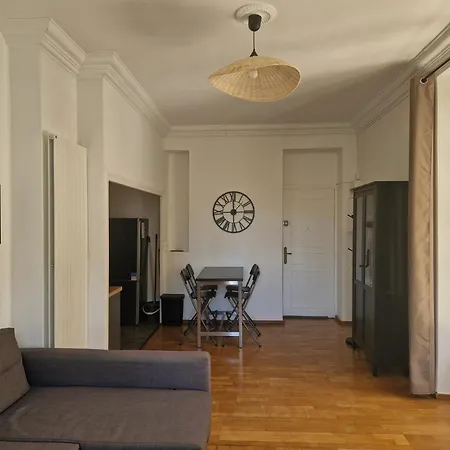 דירה Beautiful And Bright 1st Floor Flat With Large Terrace - Center ביאריץ