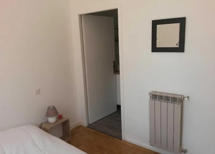 דירה Beautiful And Bright 1st Floor Flat With Large Terrace - Center *