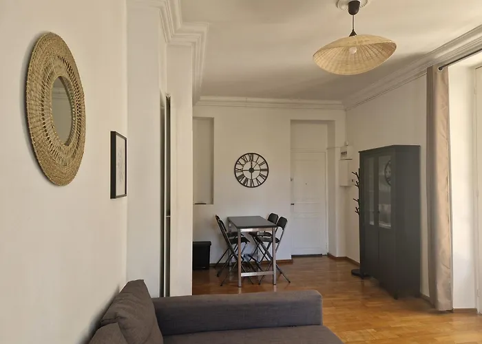 דירה Beautiful And Bright 1st Floor Flat With Large Terrace - Center ביאריץ